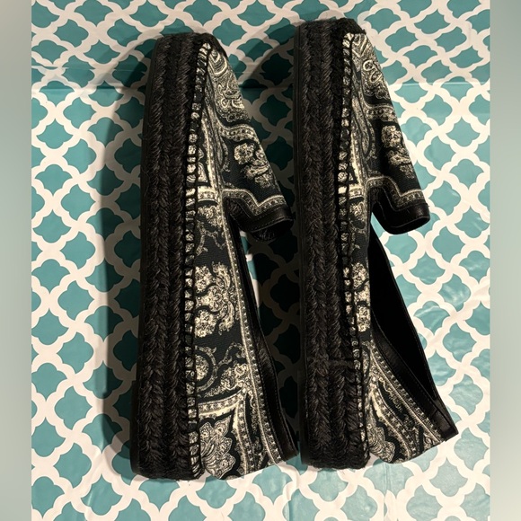 Alexander McQueen Espadrille Black and White Slip Ons Size 8 1/2 / 39 EU - Picture 6 of 9